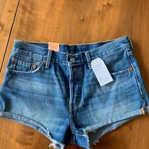 BRAND NEW Levi's 501 Shorts NWT Size 28